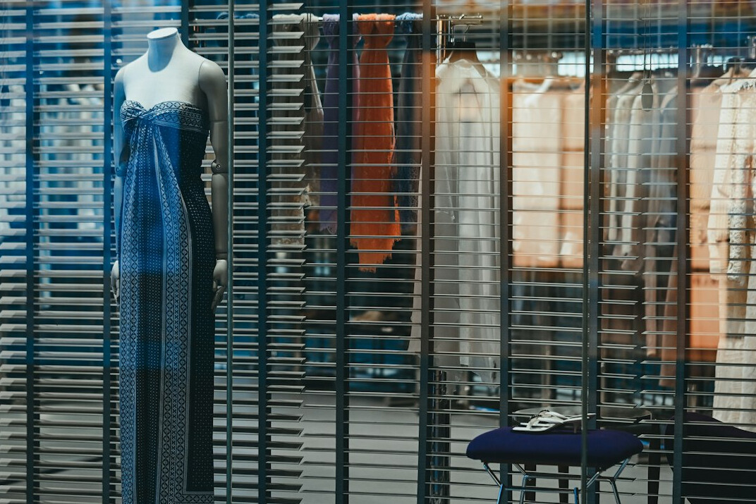 fashion boutique changing room